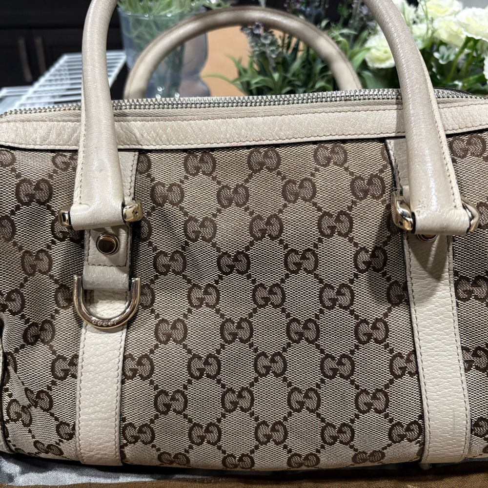 Gucci Beige and Brown Boston Style Monogram Tote Medium - Picture 2 of 11